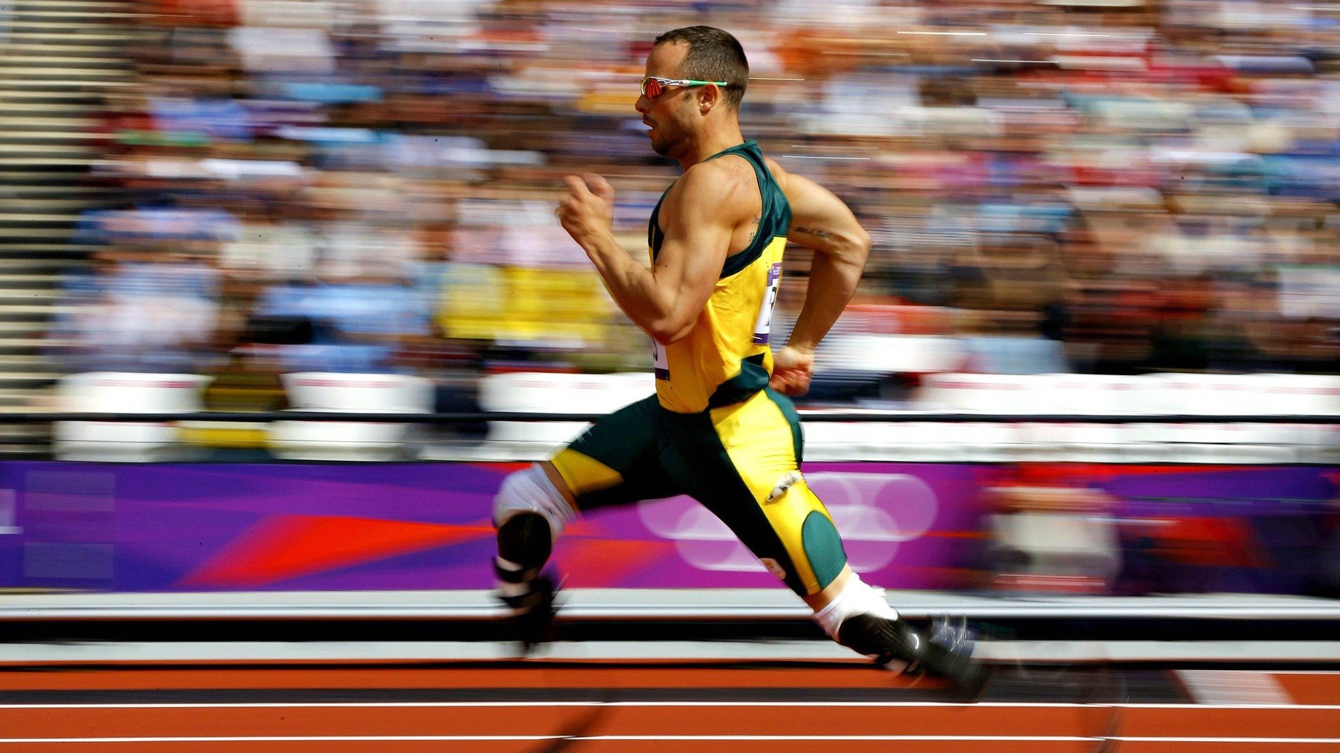 爱游戏-“马科斯·莫奇的精准防守与快速反击，成就美洲狮队的坚固防线”