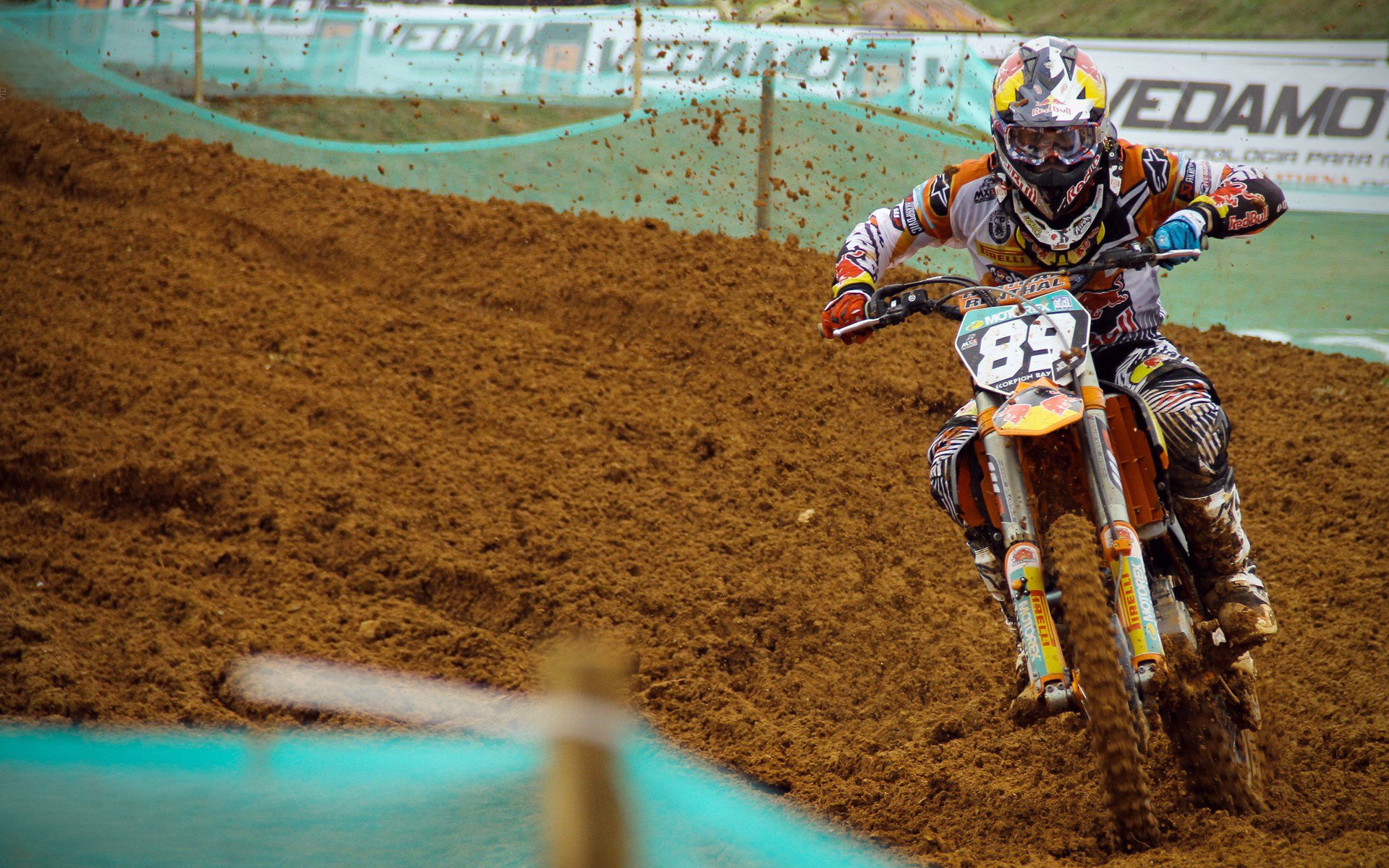 爱游戏综合娱乐-法国混合接力稳扎稳打锁定好成绩，法国混双组合